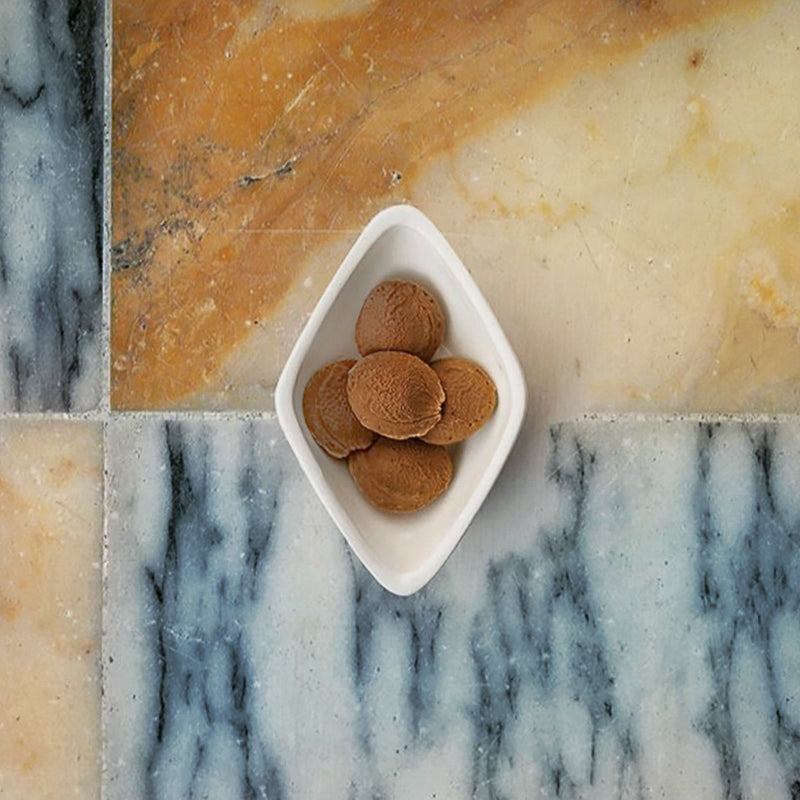 Flora-Mirabilis-Ingredients-Tile-Apricot-Kernel-Oil - Flora Mirabilis