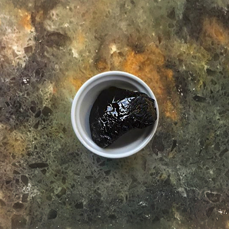 Flora-Mirabilis-Ingredients-Tile-Oud - Flora Mirabilis