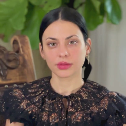 Founder Jordan LaFragola walks through why she founded Flora Mirabilis and the benefits of the carefully selected ingredients in the Fountain Of Youth Cleansing Clay and Holy Grail Face OIl.